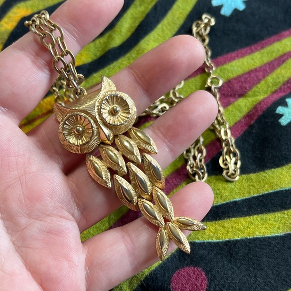Avon Jewelry - VTG Avon Signed Owl Gold Tone Metal Costume Jewelry Whimsigoth Necklace